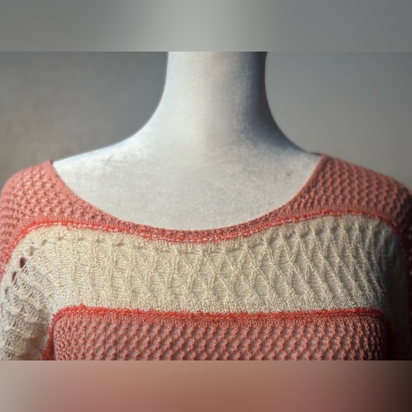 Gianni Bini Knit sheer Coral & white stripped Sweater women Size Medium - Picture 7 of 13